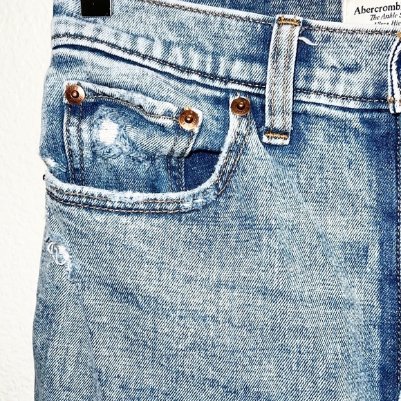 Abercrombie & Fitch The Ankle Straight Ultra High Rise Acid Wash Colorblock Jean - Picture 3 of 10